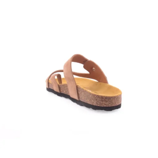 Chinelo WALKWELL