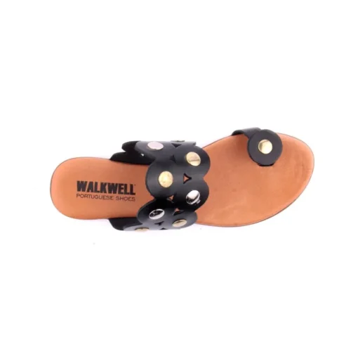 Chinelo WALKWELL