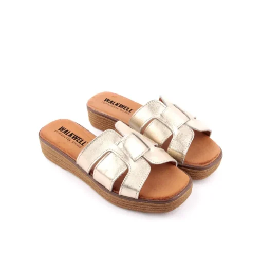 Chinelo WALKWELL