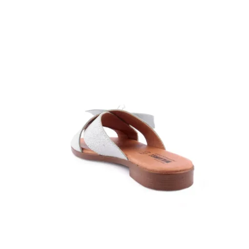 Chinelo WALKWELL