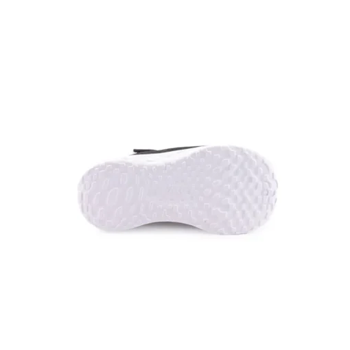 Sapatilha Nike  Revolution 6